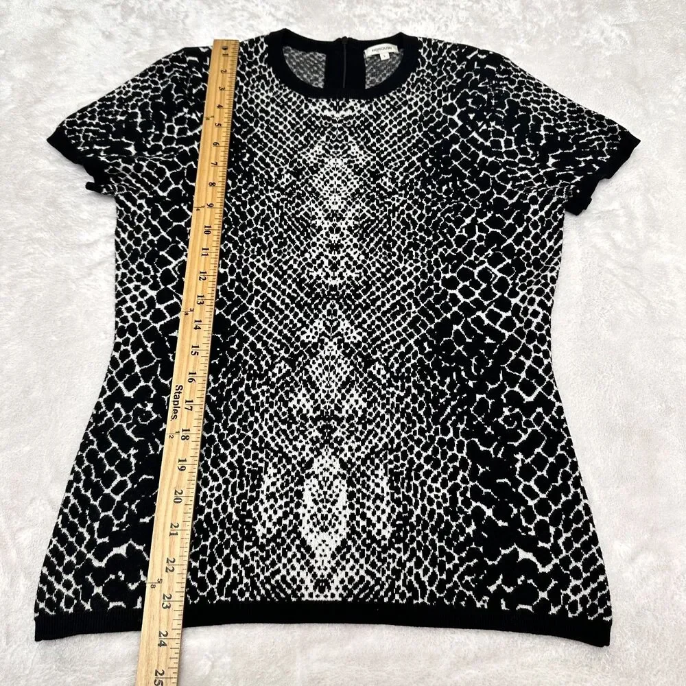 Manoush Women's Blake & White Snake Print Knit Short Sleeve Sweater Top Sz L